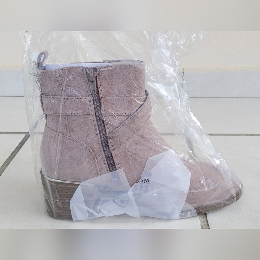Liz Claiborne Suade Ankle Booties - Picture 11 of 13